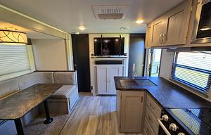 2022 Tracer 24DBS RV rental photo 7