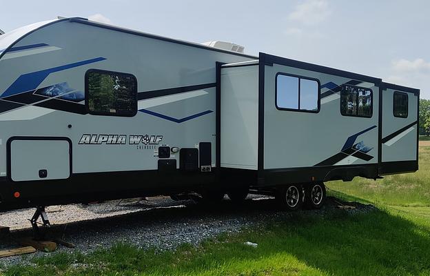 2023 Forest River Cherokee Alpha Wolf 33BH-L