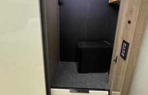 Luxury RV with flexible hosts.