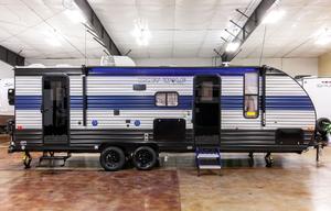 Loaded 2021 Grey Wolf 23DBH – Family Ready!