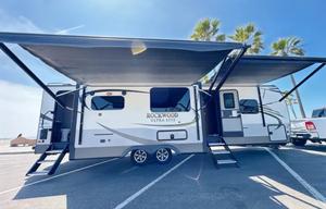 T4 2020 RockWood Ultralite 2910SB** Sleeps 10!!