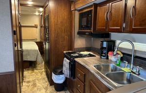 2017 coachmen pursuit 31'