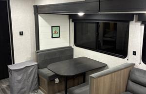 "Sasquatch" 2024 Jayco Jay Flight SLX 261BHS