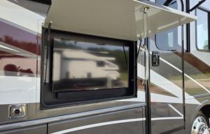 2022 Fleetwood RV Bounder 35K