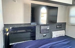 ON-THE-GO TEARDROP W/ PREMIUM AMENITIES!
