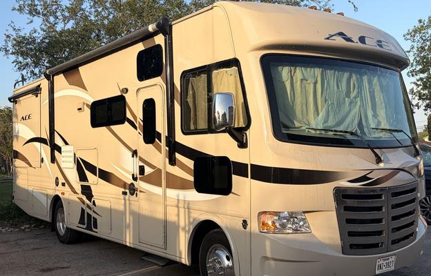 2015 Thor Motor Coach ACE 30.1