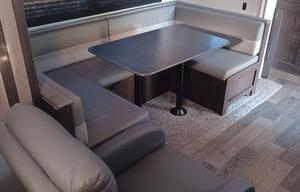2021 Springdale Travel Trailer Rental near Redding