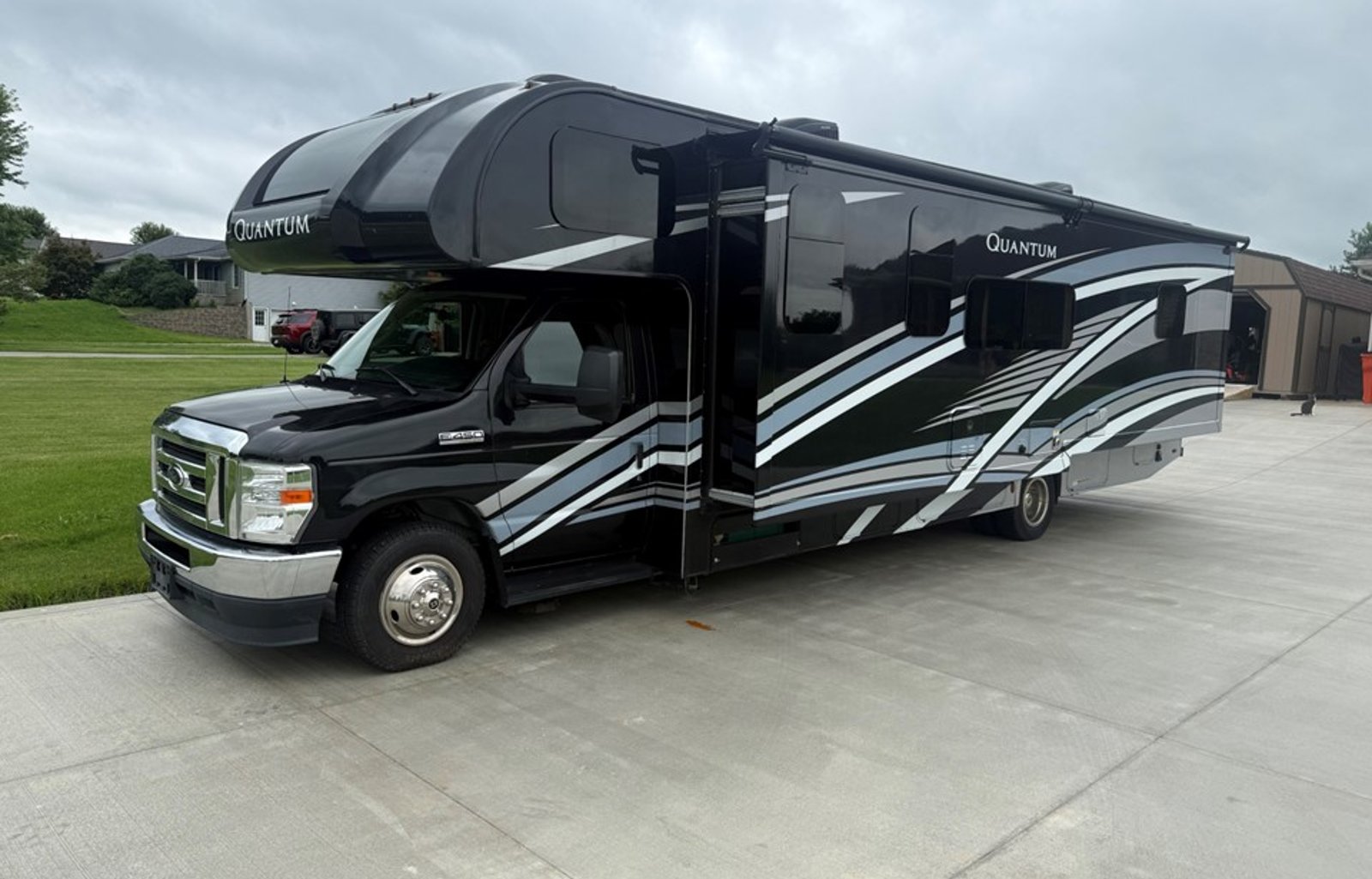 Ready for Adventure! 2023 Thor Quantum Class C