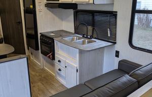 2023 Heartland Trail Runner 25JM RV rental photo 7