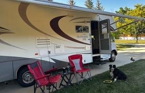 Rocky Mountain Pet Friendly Motor Home!