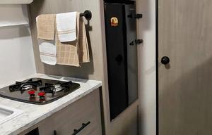 2023 Dutchmen Coleman Lantern17B Perfect for R&R