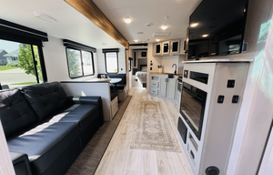 33' 2022 Heartland RV Travel Trailer