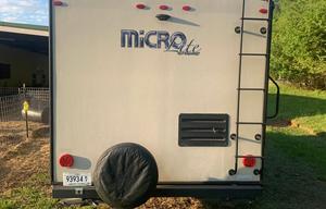 2018 Flagstaff Micro Lite 21FBRS RV rental photo 11