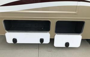 2014 Fleetwood RV Jamboree Sport 31M- LOW Miles