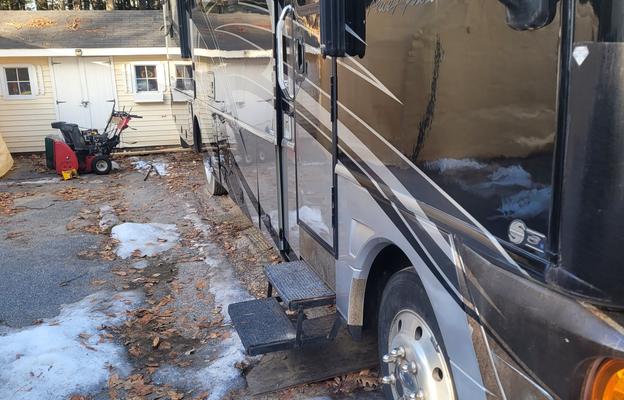 2007 Pace Arrow 38P RV rental photo 1