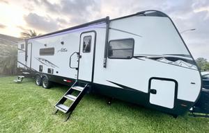 2022 Alta King Bed