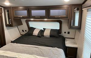 2021 Dutchmen Atlas "BUNK House" Fifth Wheel