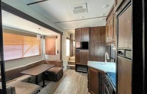 Spacious & Family-Friendly Adventure RV