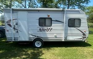 2013 Jayco Jay Flight Swift SLX– Cozy & Affordable