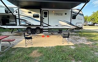Bella: Clean, spacious & adventure-ready