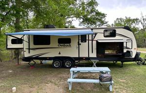 2015 Keystone RV Outback Terrain Ultra Lite 260TRS