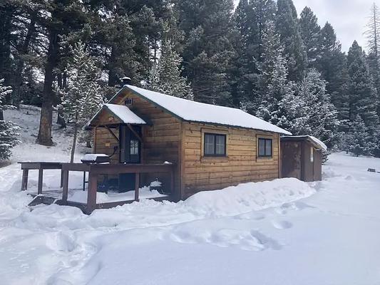 001, Loop: AREA DOUGLAS CABIN
