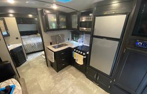 Luxury 35ft Trailer, delivery only, dogs ok