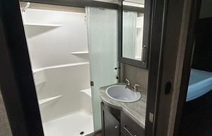 Family-sized 2022 5th Wheel