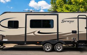 Spacious Bunkhouse - Pet Friendly - Off Grid