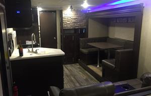 NICE SMALL TRAILER FOR COUPLE OR FAMILY OF 4 PEOPLE. GOOD FOR CAMPING OR ROMANTIC GATEWAY, BUSINESS TRIP.