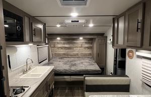 2021 Gulf Stream Enlighten