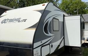 2017 Forest River RV Vibe Extreme Lite 258RKS RV rental photo 4