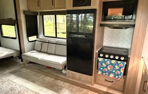 2024 Grand Design Momentum G-Class 28G