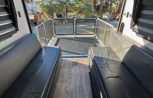 Turn Key 29' two queen bed, fenced patio