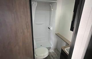 2022 Family friendly, pet friendly travel trailer