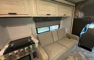 2021 SUNSEEKER CLASS C