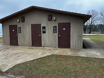 A photo of facility RAYBURN RV LOOB Restroom Building. 