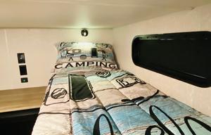 DELIVERY ONLY! 3-BUNK BEDROOM!Family Friendly!
