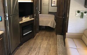 2019 Tiffin Open Road Allegro 36UA - Sleeps 9