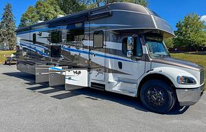 Tiffin Allegro Bay Super C