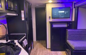 NEW 2021 Cherokee Grey Wolf 27RR with Patio!