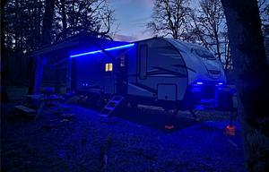2021 Cherokee Alpha Wolf 26DBH-L RV rental photo 1