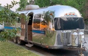 SilverStays 1981 Airstream Excella *DELIVERY ONLY*