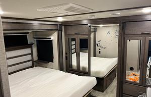 2022 Solitude 378MBS RV rental photo 6