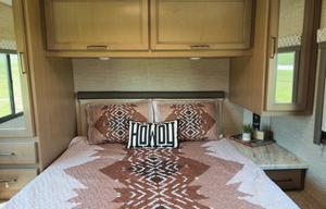 2022 coleman 28CM RV rental photo 6