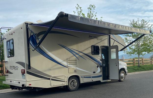 Thor FreedomElite 24HE Fully Stocked *Solar*