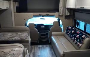 2022 Thor w/ Bunk Beds