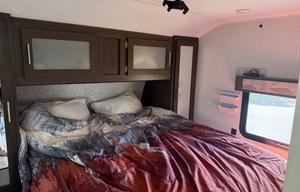 2020 Forest River Salem (sleeps 8)