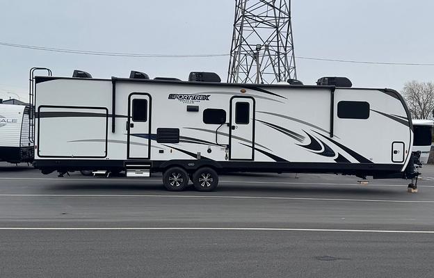 3 slides-2021 SportTrek Touring Model Bunkhouse