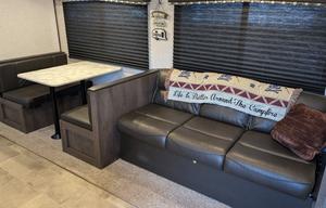 Dogwood - Coleman Lantern 262BH - Sleeps 8